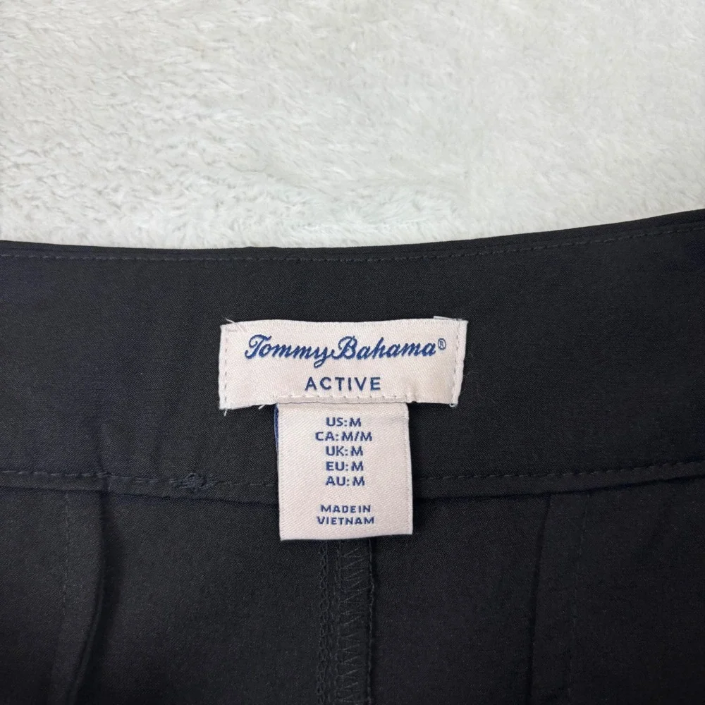Tommy Bahama Active Mens Black Performance Golf Shorts Size Medium Zip Pockets